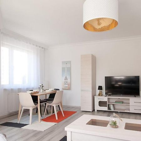 Uroczy Apartament Rzeczna Kolobřeh Exteriér fotografie